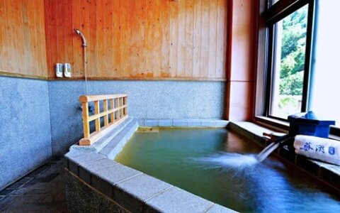 💧宜蘭必泡！蘇澳冷泉VIP湯屋開放預訂，冷熱雙泉一次享受